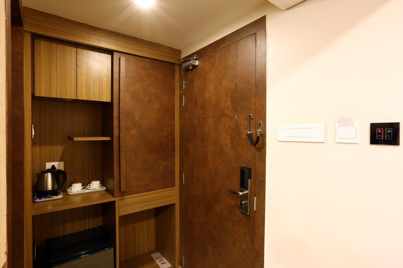 Hotel Sj International Guwahati Exterior foto